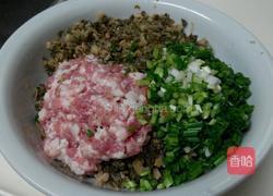 干菜猪肉馅儿包子的做法图解3