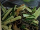 蕨根粉拌黄瓜的做法[图]