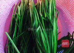 韭菜鸡蛋煎饺的做法图解1