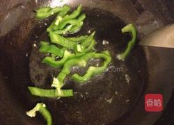 酱油炒面的做法图解3