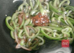 青椒炒饼的做法图解2