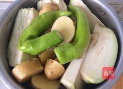 蒜泥茄子土豆的做法图解1