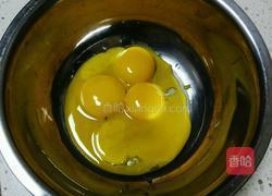 电饭煲原味蛋糕的做法图解1