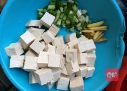 鲫鱼豆腐汤的做法图解2