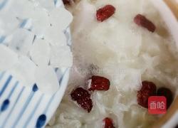 银耳莲子羹的做法图解8