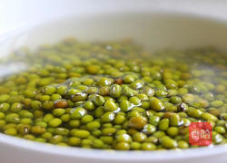 绿豆汤的做法图解1