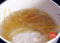 海鲜意大利面的做法图解3