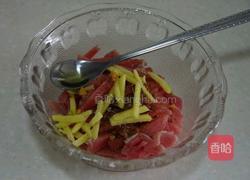 泡菜炒肉的做法图解1