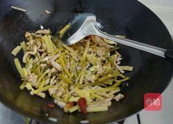 泡菜炒肉的做法图解5