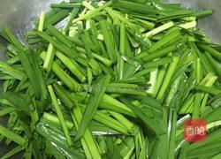 韭菜炒千张的做法图解1