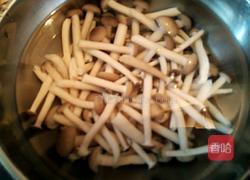 茄汁蟹味菇的做法图解2