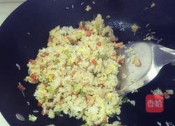 经典蛋炒饭的做法图解3