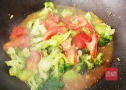 番茄炒西兰花的做法图解8