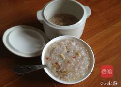 懒人粥之百合银耳莲子粥的做法图解3