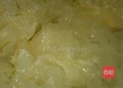 木瓜银耳汤的做法图解1