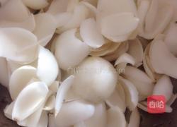 西芹枸杞炒百合的做法图解2