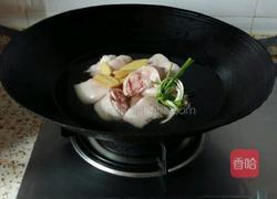 桃仁猪蹄汤的做法图解2