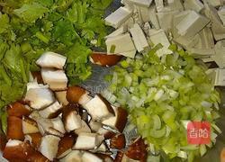 三鲜豆腐羹的做法图解1