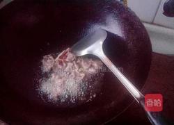 西兰花炒肉的做法图解2