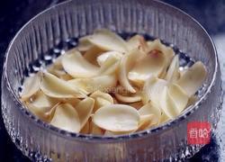 银耳百合莲子羹的做法图解6