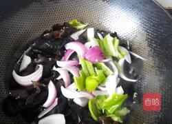 洋葱炒木耳的做法图解5