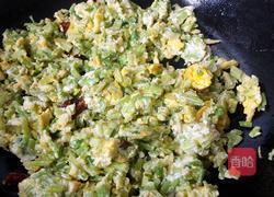 芹菜炒蛋的做法图解7