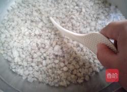 蚬肉炒豆角的做法图解2