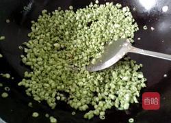 蚬肉炒豆角的做法图解7