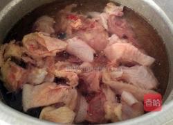 小鸡炖蘑菇的做法图解1