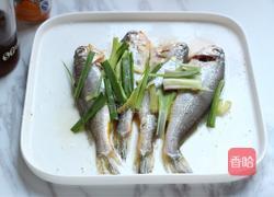 油煎小黄花鱼的做法图解2