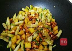 肉豆角焖土豆鸡脯肉的做法图解4