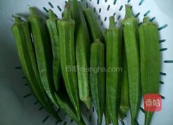 蒜沫秋葵的做法图解1
