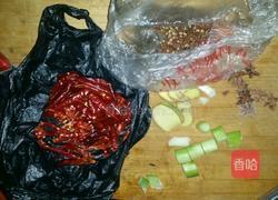 爆炒香辣田螺的做法图解1