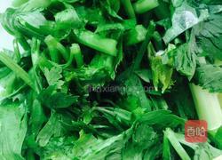 芹菜香菇的做法图解2