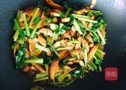 芹菜香菇的做法图解8