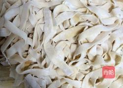 西葫芦鸡蛋卤面的做法图解5