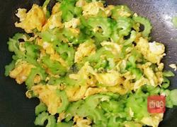 苦瓜炒鸡蛋的做法图解6