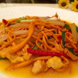 虫草花炒鸡肉丝的做法[图]