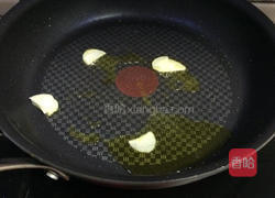 虫草花炒鸡肉丝的做法图解3