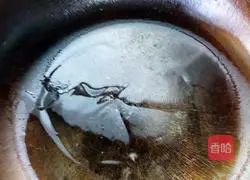 Illustration of how to make egg pancake 3