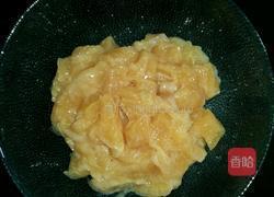 黄桃滑爽鸡丁 的做法图解3