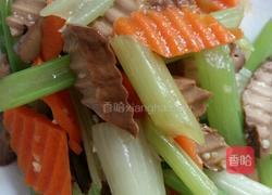 西芹凉拌干豆腐的做法图解6