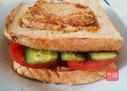 鸡蛋全麦土司三明治的做法图解5