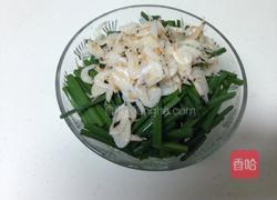 鸡丝虾米炒韭芯的做法图解3
