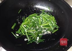 鸡丝虾米炒韭芯的做法图解5