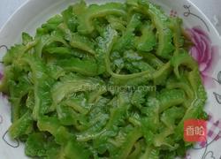 苦瓜炒泥鳅的做法图解2