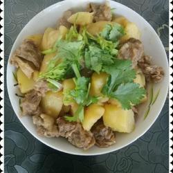 筋头炖土豆的做法[图]