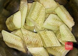 鱼香茄子的做法图解1