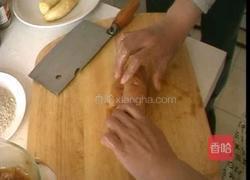 鸡肉香蕉卷的做法图解4