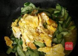 黄瓜炒鸡蛋的做法图解5